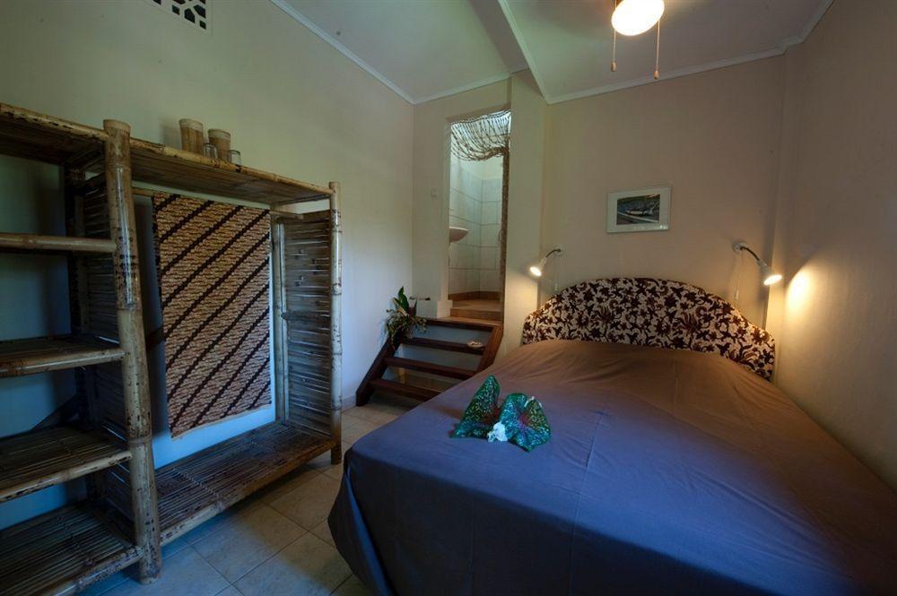 Guesthouse The 4 Fish Манадо Экстерьер фото